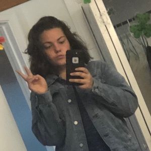 Meet your Posher, Hannah